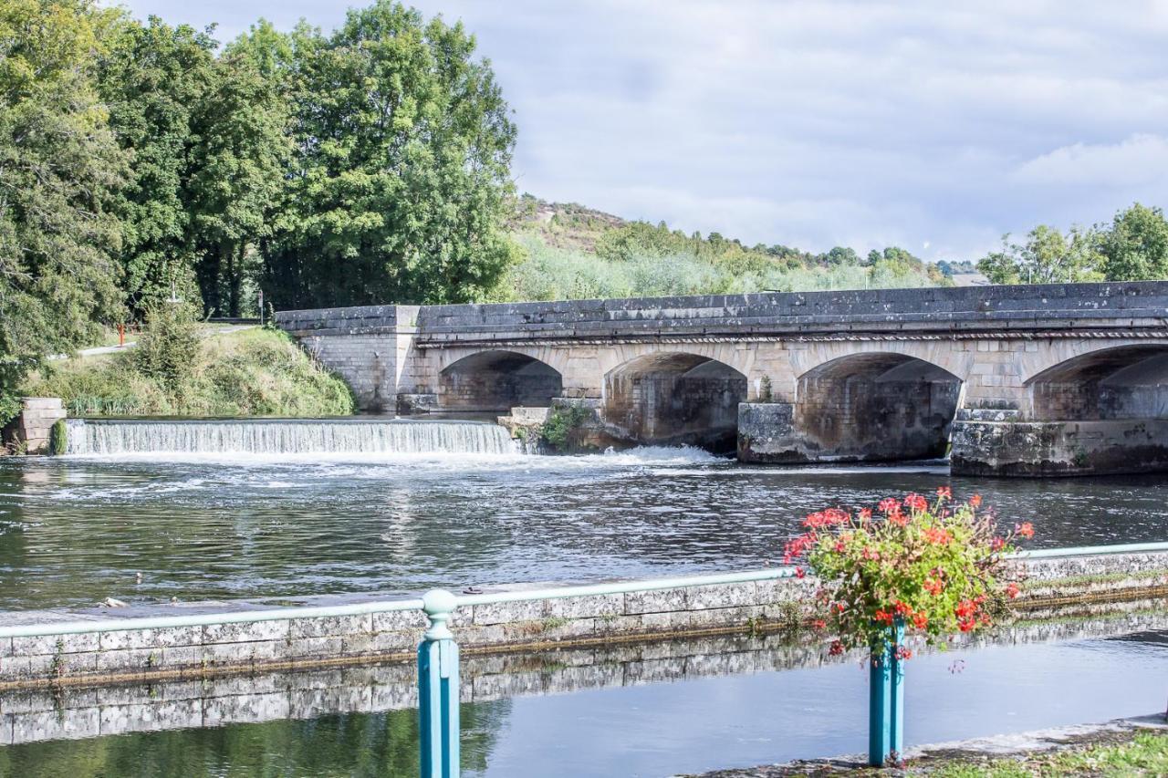 Entre Canal Et Vignes Bed and Breakfast Escolives-Sainte-Camille Eksteriør billede